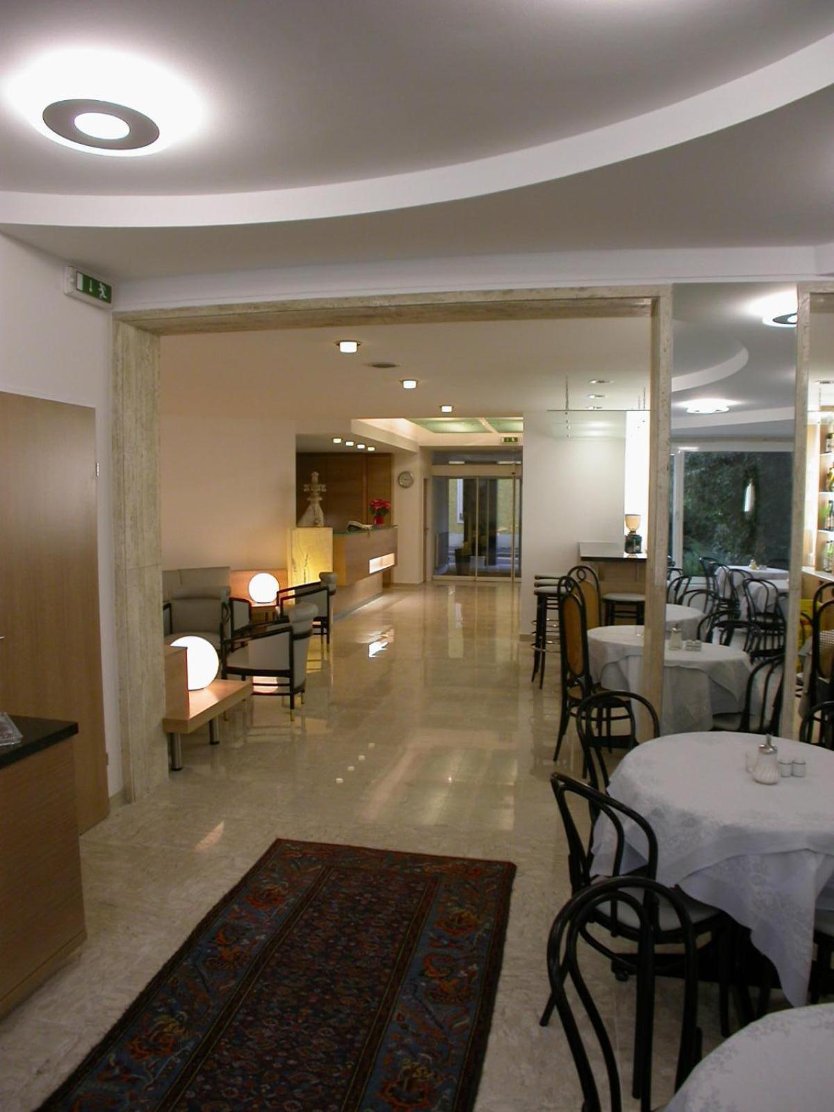 Dom Hotel Linz Luaran gambar