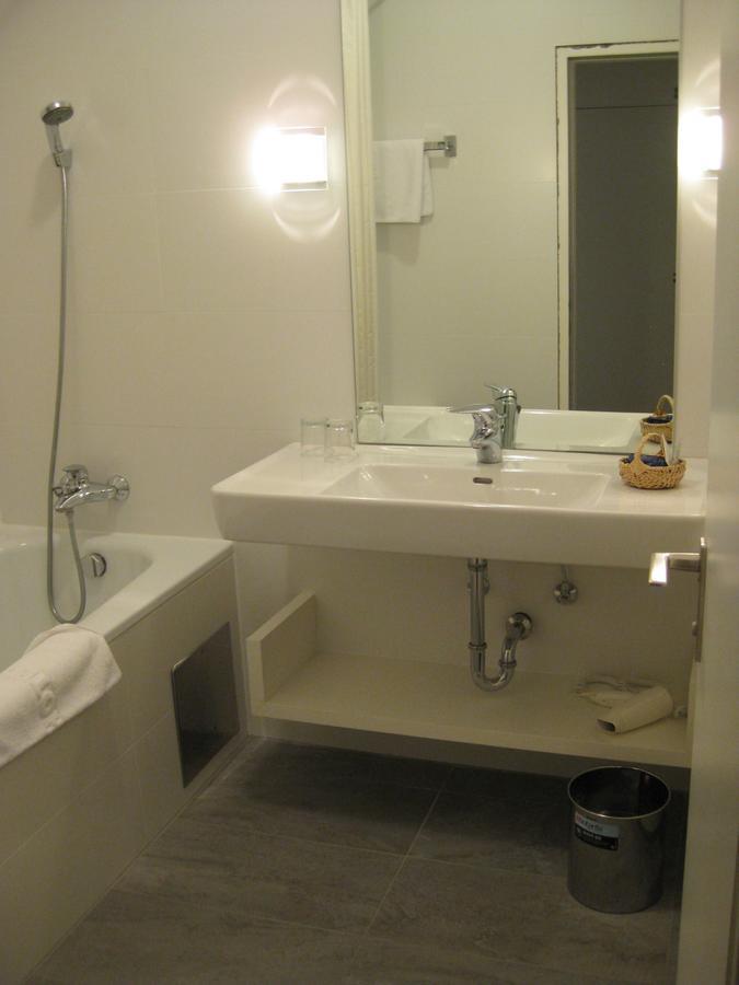 Dom Hotel Linz Luaran gambar